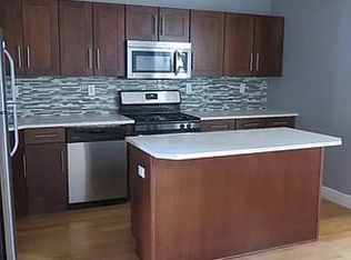 696 Eastern Pkwy APT 3, Brooklyn, NY 11213