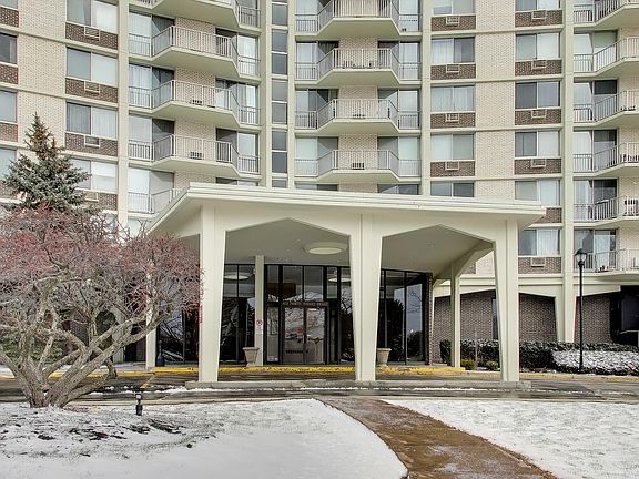 2nd image of 40 N Tower Rd APT 16N