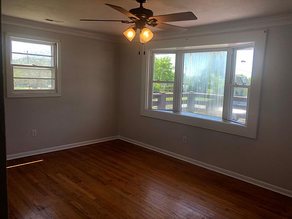 5th image of 212 Shelby Ave