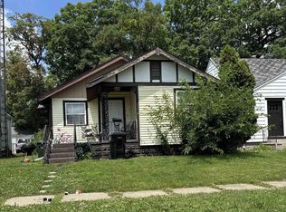 2917 Hartzer St, South Bend, IN 46628