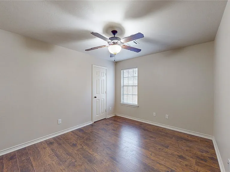 1120 Eagle Ave — Photo 22