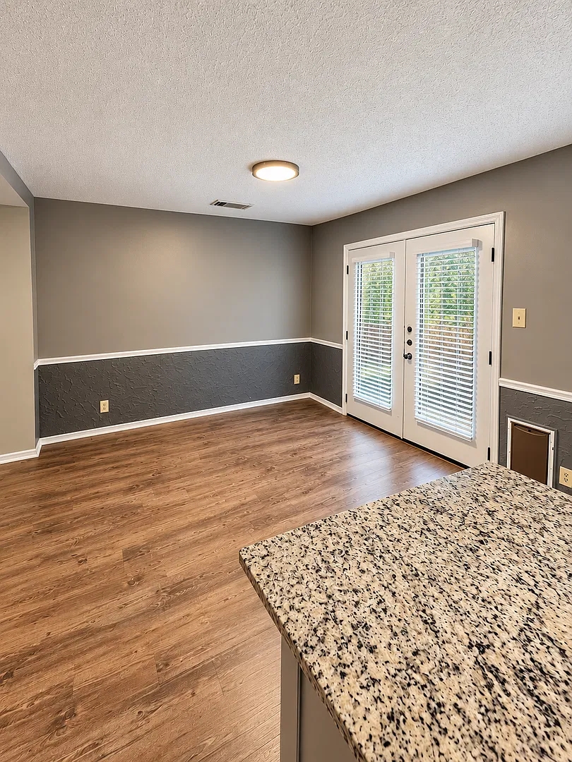 Beautiful 2 Story Home located in the Raintree Neighborhood — Photo 4