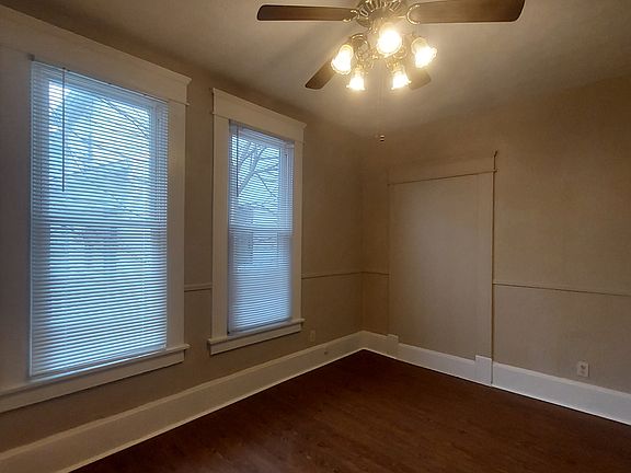 4th image of 194 Elmwood Ave