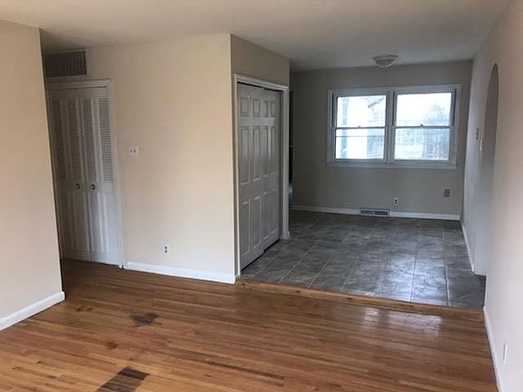 2nd image of 2413 Shandon Dr