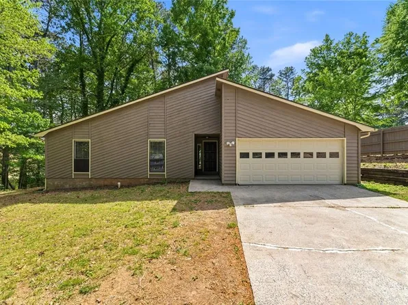 1207 Woodstream Cir NW, Acworth, GA 30102