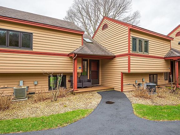 2nd image of 27 Spring Creek Ln