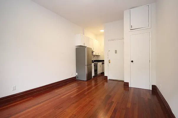 Rented by Compass | media 10