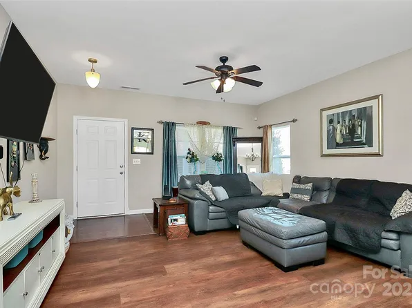 4175 Broadstairs Dr SW, Concord, NC 28025