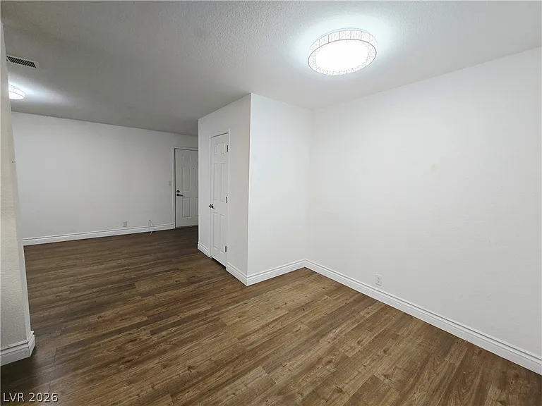 5081 River Glen Dr #104 — Photo 16
