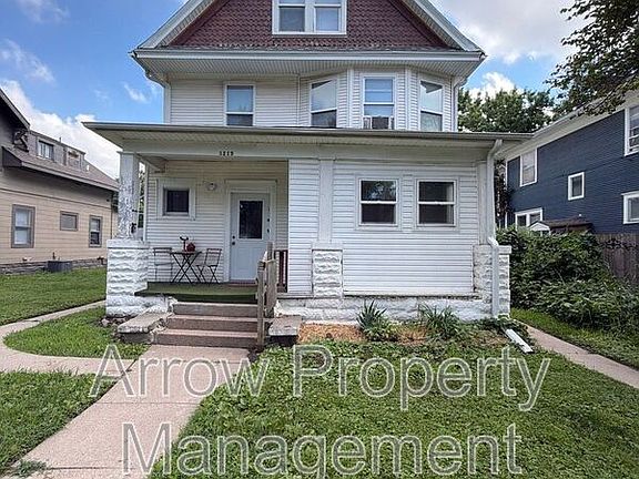 2nd image of 1215 Peach St APT 4