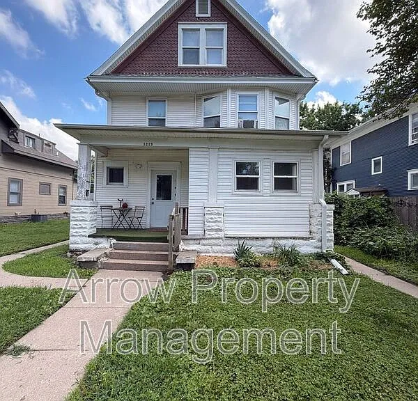 1215 Peach St #2 — Photo 10