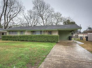 1708 Shady Grove Dr, Bossier City, LA 71112