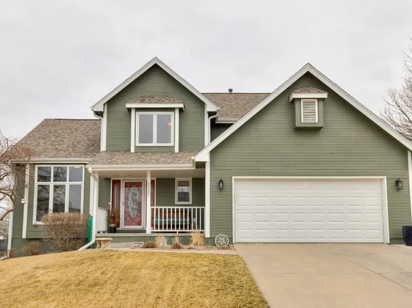 5031 Oakcreek Dr, Norwalk, IA 50211