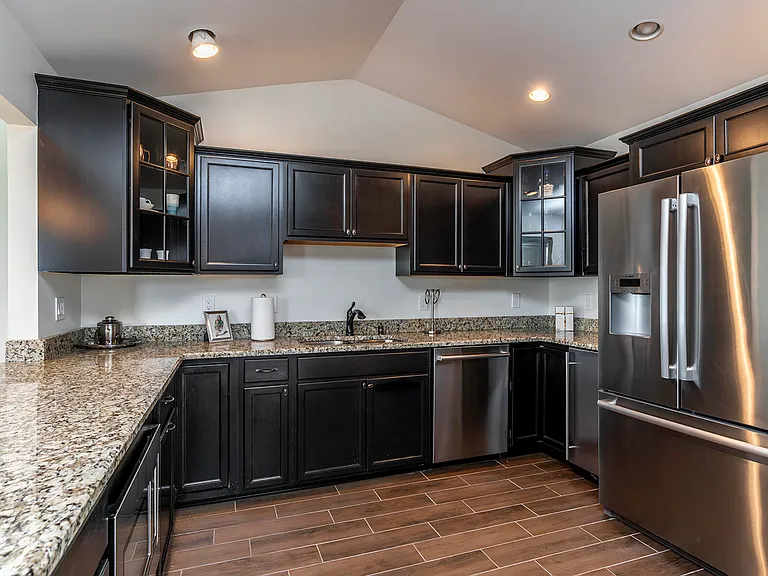 3336 Beacon St — Photo 20