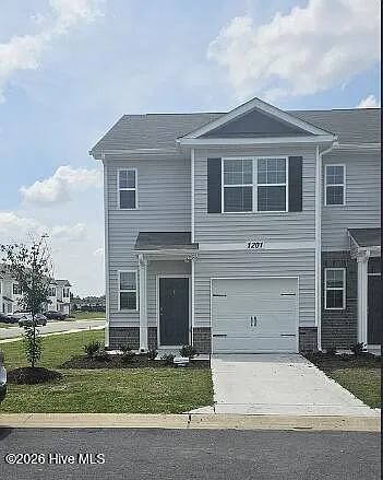 3 bed, 2.5 bath, $1,850 — Photo 1