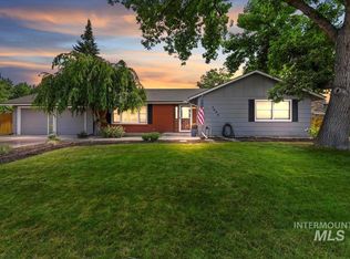 4090 N Kilarney Dr, Boise, ID 83704