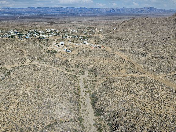 3rd image of 3112 W Castle Springs Road