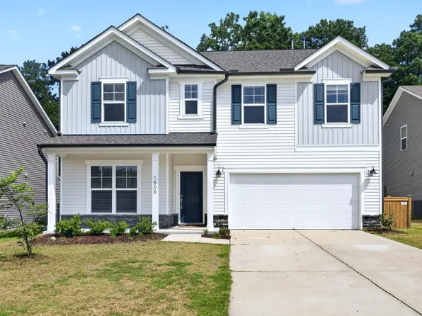 1809 Carlton Links Dr, Fuquay Varina, NC 27526