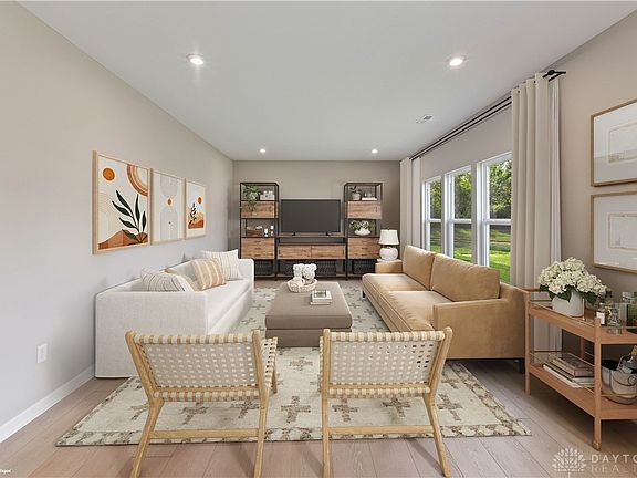 3rd image of 614 Tulip Ct