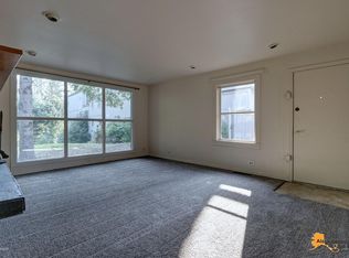2051 Borealis Dr, Anchorage, AK 99503