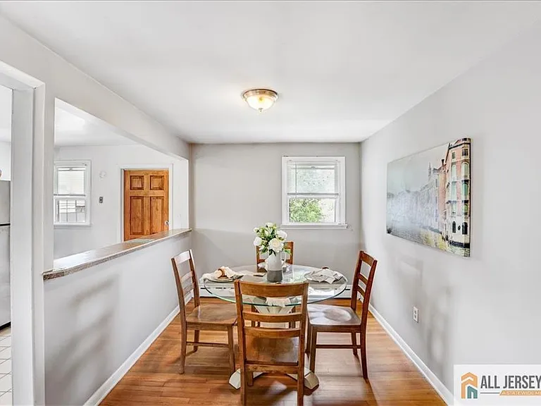 52 Saint Ann St #2-F — Photo 13