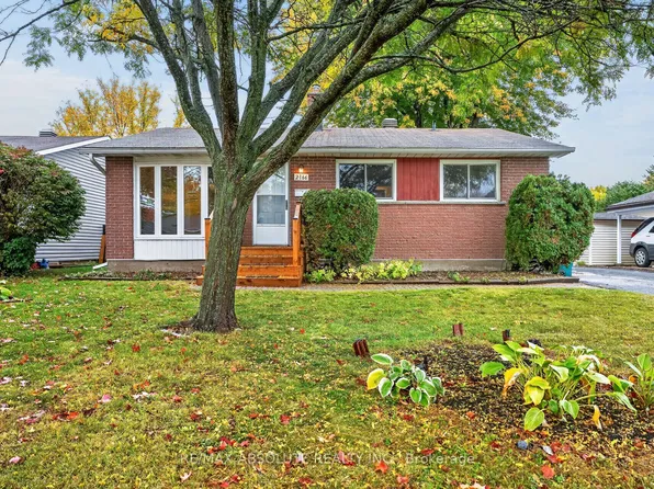 2166 Monson Cres, Ottawa, ON K1J 6A8
