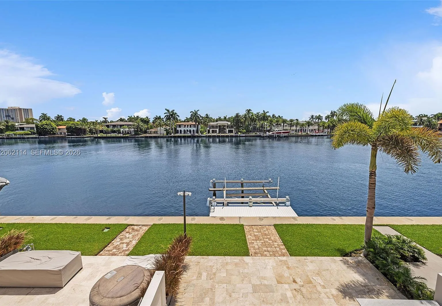 3 bed, 4.5 bath, 3200 sqft, $11,000 — Photo 4