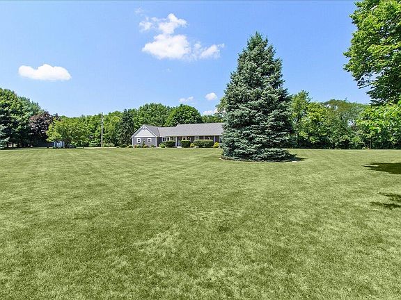5th image of 8306 Township Road 166