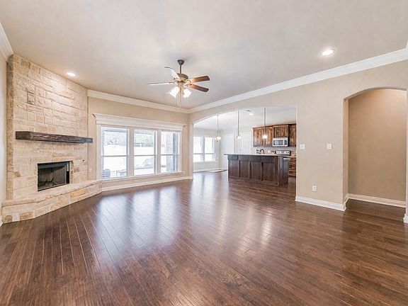3rd image of 133 Whitetail Dr