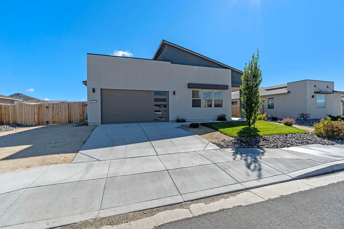 Building Photo - 2208 Millville Dr