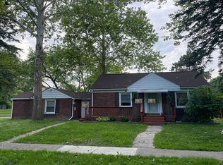 1186 Blackstone St, Inkster, MI 48141