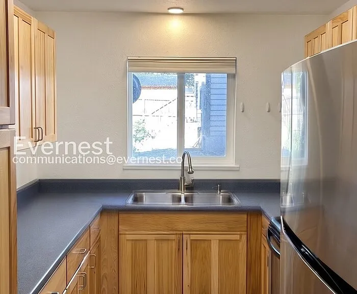 301 Peterson St #106 — Photo 4