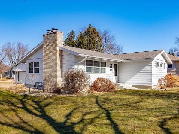 926 Hillcrest Drive, Fort Atkinson, WI 53538