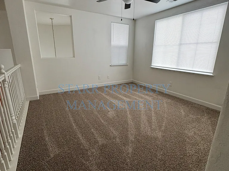 2046 Solothurn Way — Photo 15