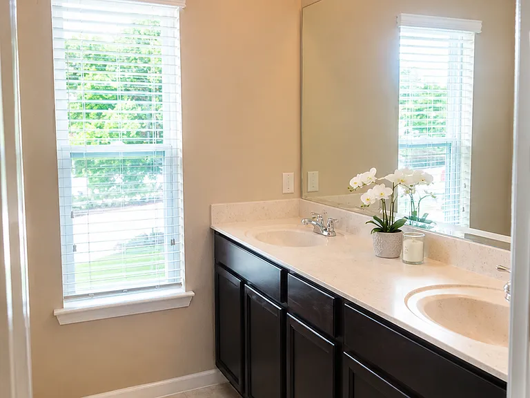1111 Peterson Pl — Photo 7