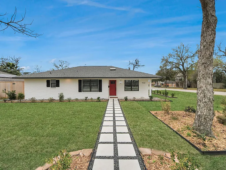 9261 Autauga St — Photo 2