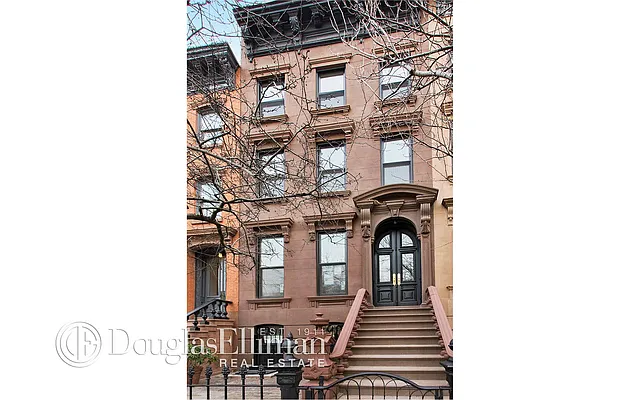 Rented by Douglas Elliman | media 16