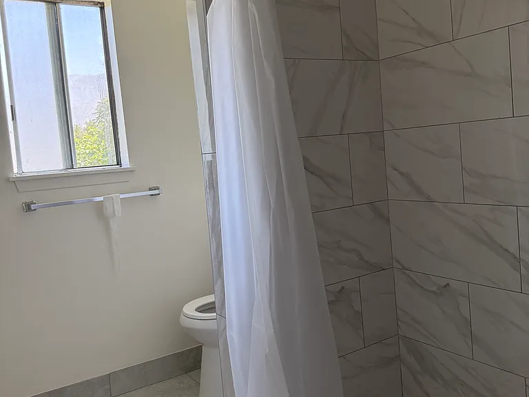 620 N Mar Vista Ave — Photo 4