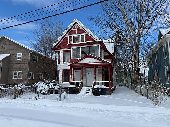 3rd image of 226 Sabine St