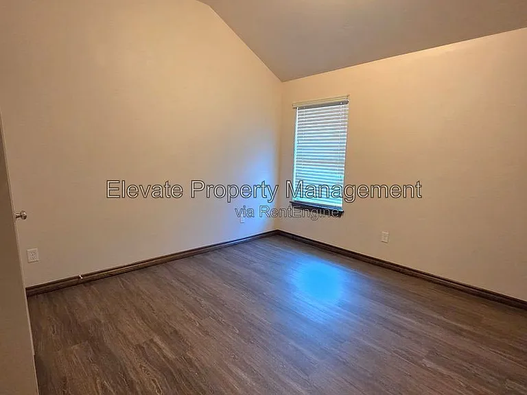 2300 Starwood Way — Photo 5