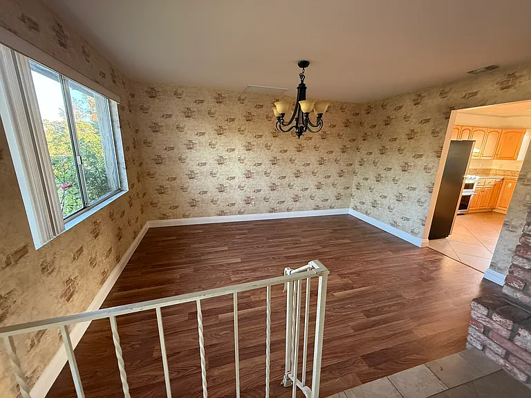 654 McGavran Dr — Photo 12