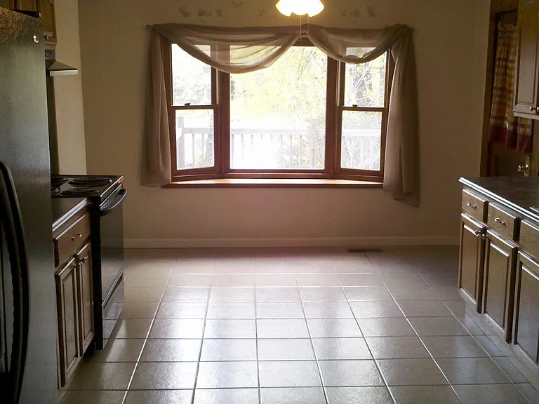 87 Glass St — Photo 5