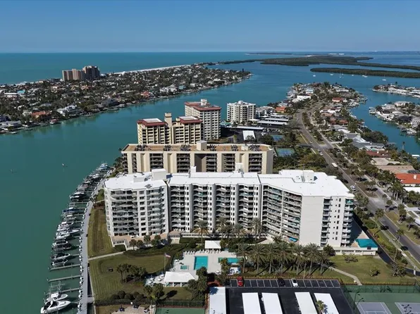 670 Island Way APT 304, Clearwater, FL 33767