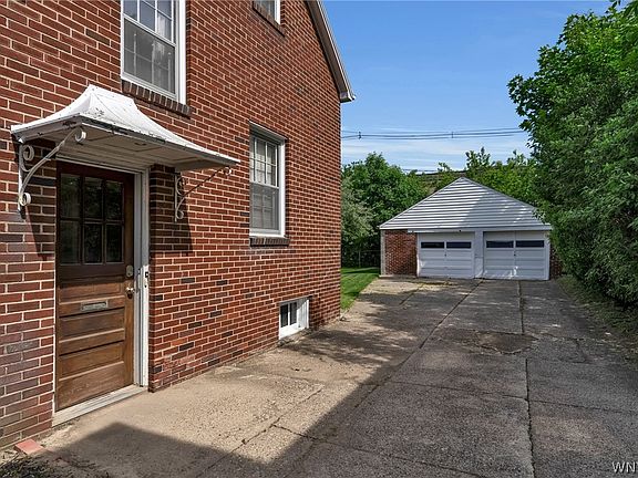 2nd image of 126 Straley Ave