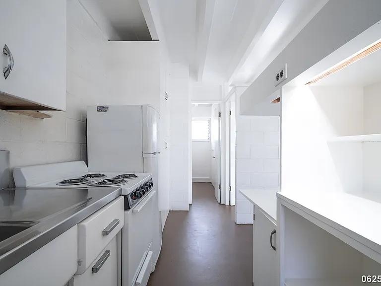 629 Piikoi St #L — Photo 12