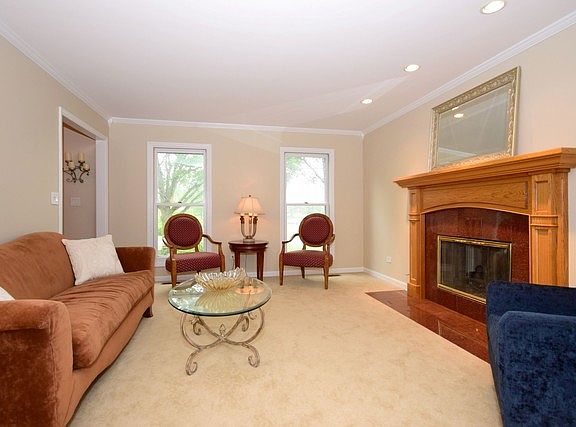 4th image of 513 Hillcrest Dr