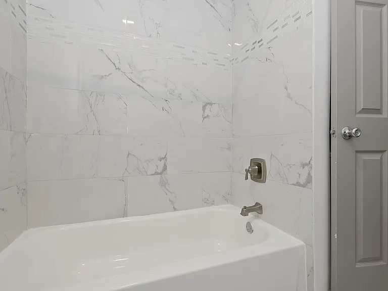 2026 S Washtenaw — Photo 14