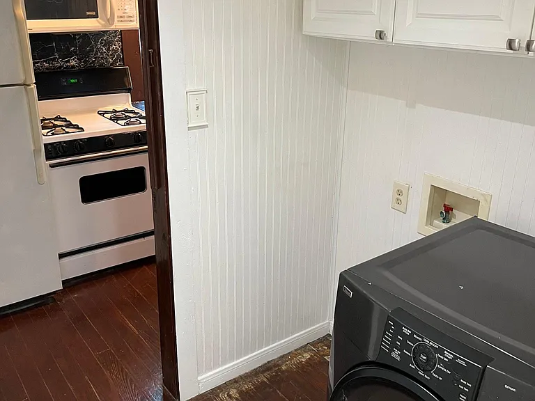 17302 James St — Photo 35