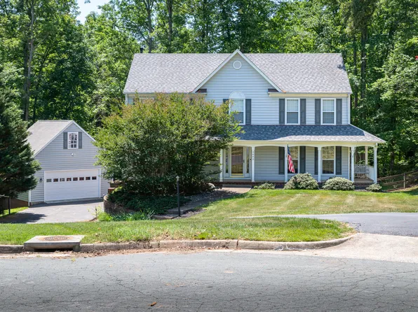2602 Fernleaf Rd, Charlottesville, VA 22911