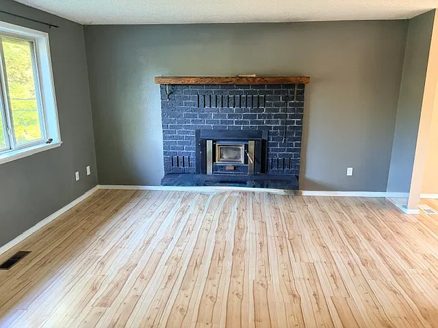 4 bed, 1935 sqft, $3,550 — Photo 3